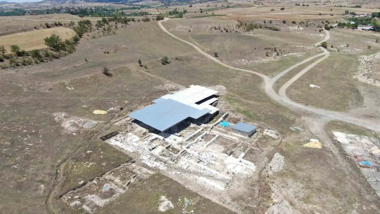 kastamonudaki-pompeipolis-antik-kentinde-bin-800-yil-onceki-gidalar-arastiriliyor