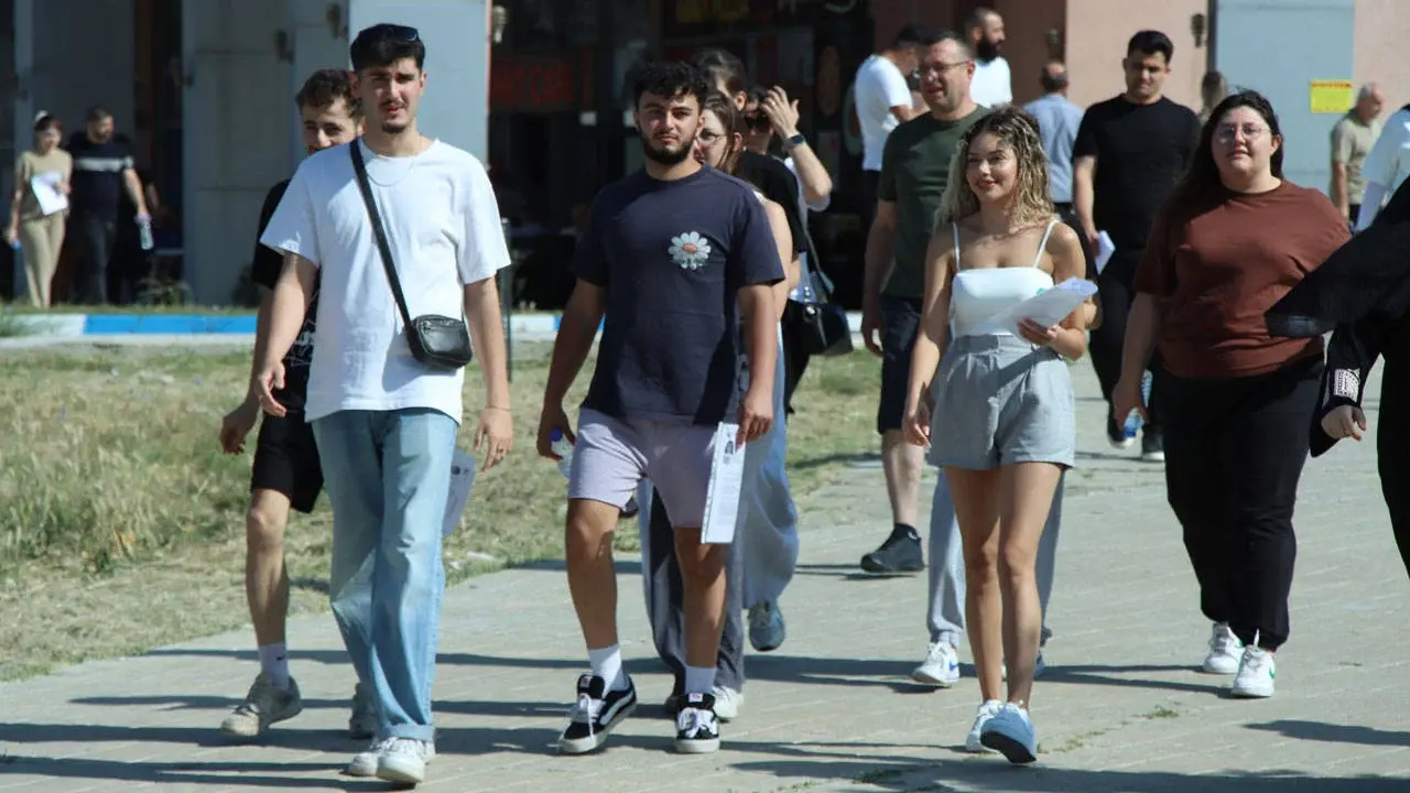 yks-nin-ilk-oturumu-tyt-basladi